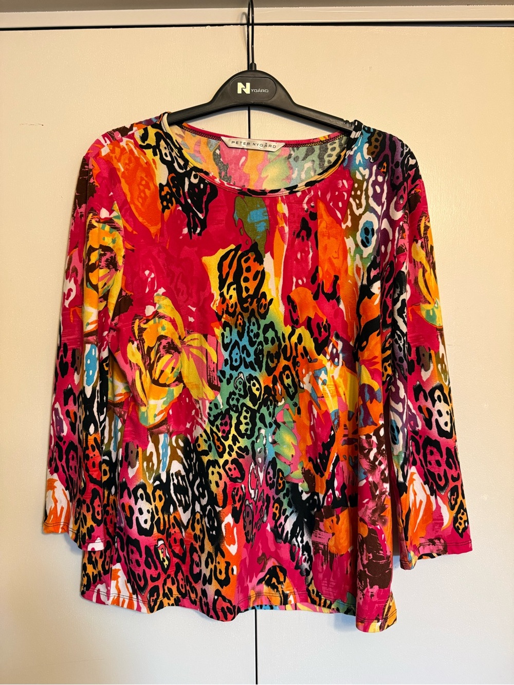 Peter Nygard Vibrant Multi-Color Printed Scoop Neck Top (L)
